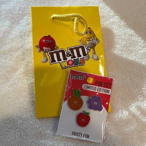 M & M’s Fruity Fun Limited Edition Pin Set (of 3) - Picture 4 of 5
